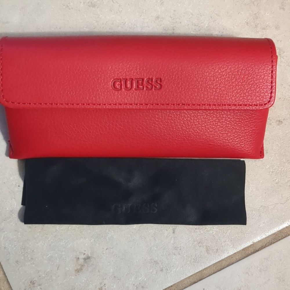 Guess Red Glasses Magnetic Snap Close and cleaner cloth